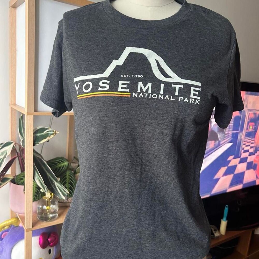 Unbranded Women's Grey T-shirt